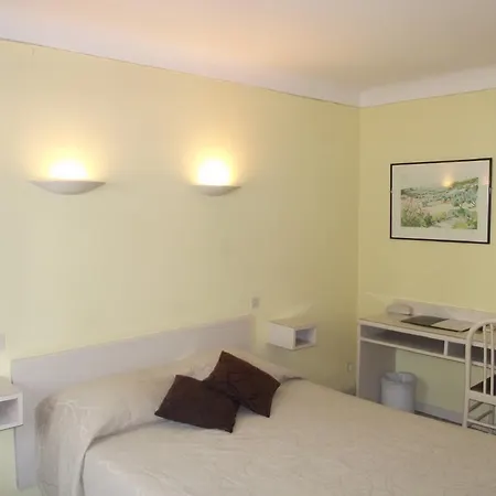 Ξενοδοχείο La Quietude 3*